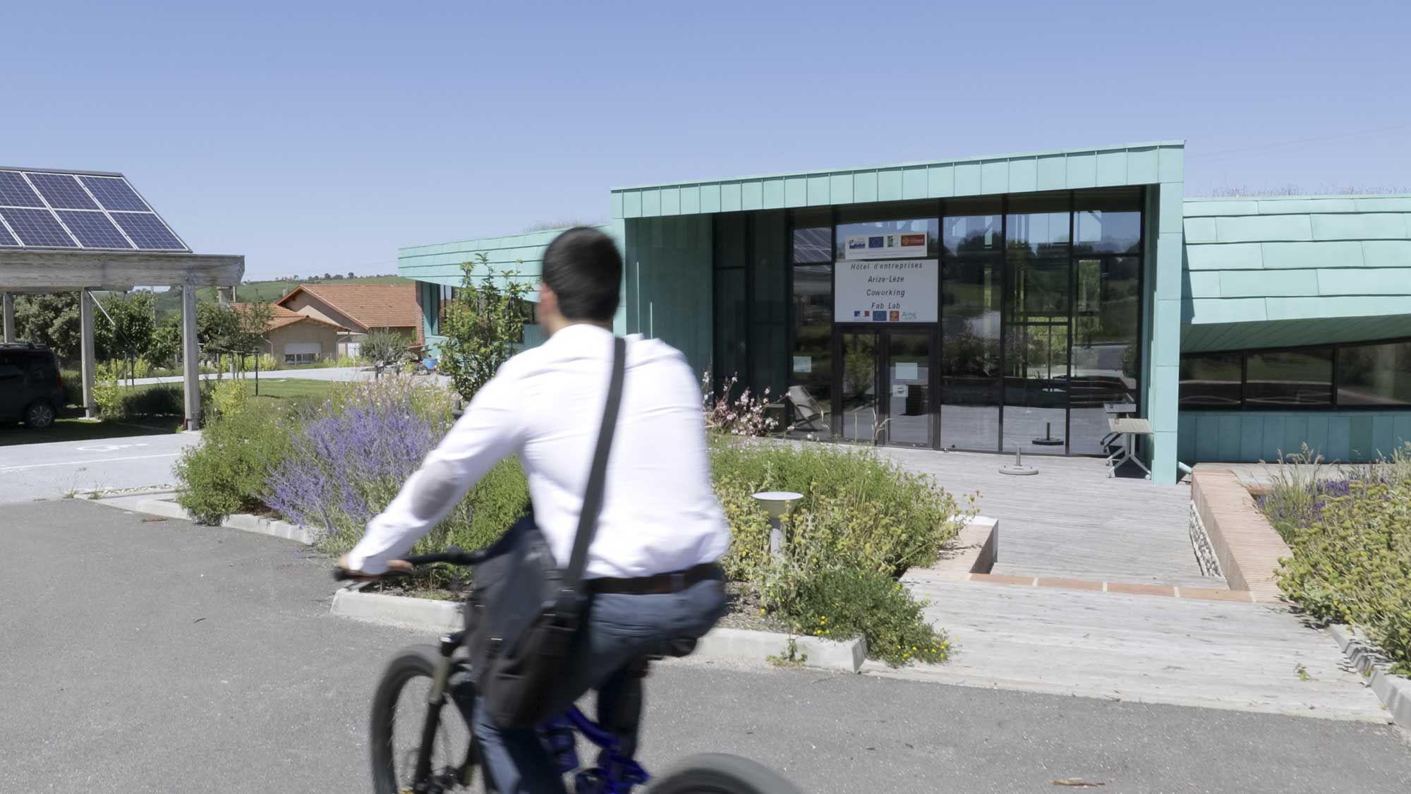 Hôtel d’entreprises à Lézat-sur-Lèze en Arize-Lèze, Ariège.