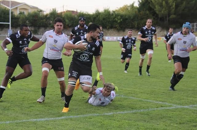 Photo de joueurs de rugby lors d'un match